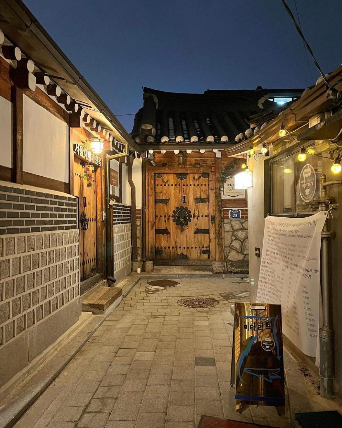 Seoulstory Hanok Hotel Exterior photo